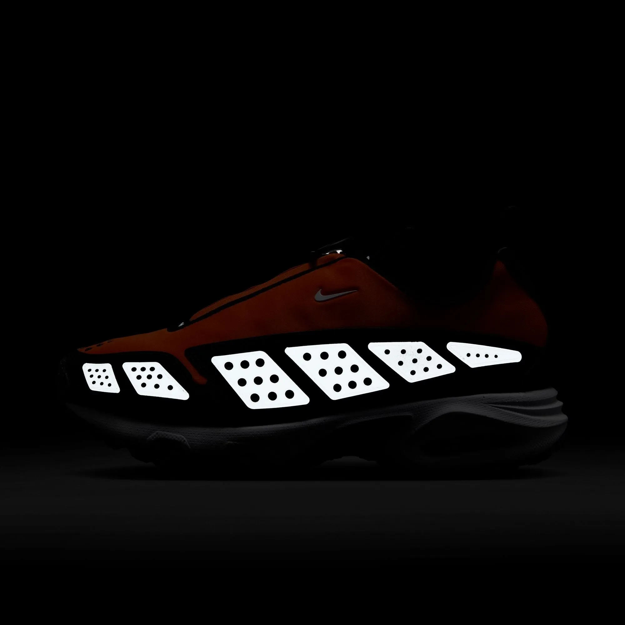 Nike Air Max SNDR SICHERHEITSORANGE/WEIß-SCHWARZ FZ2068-800