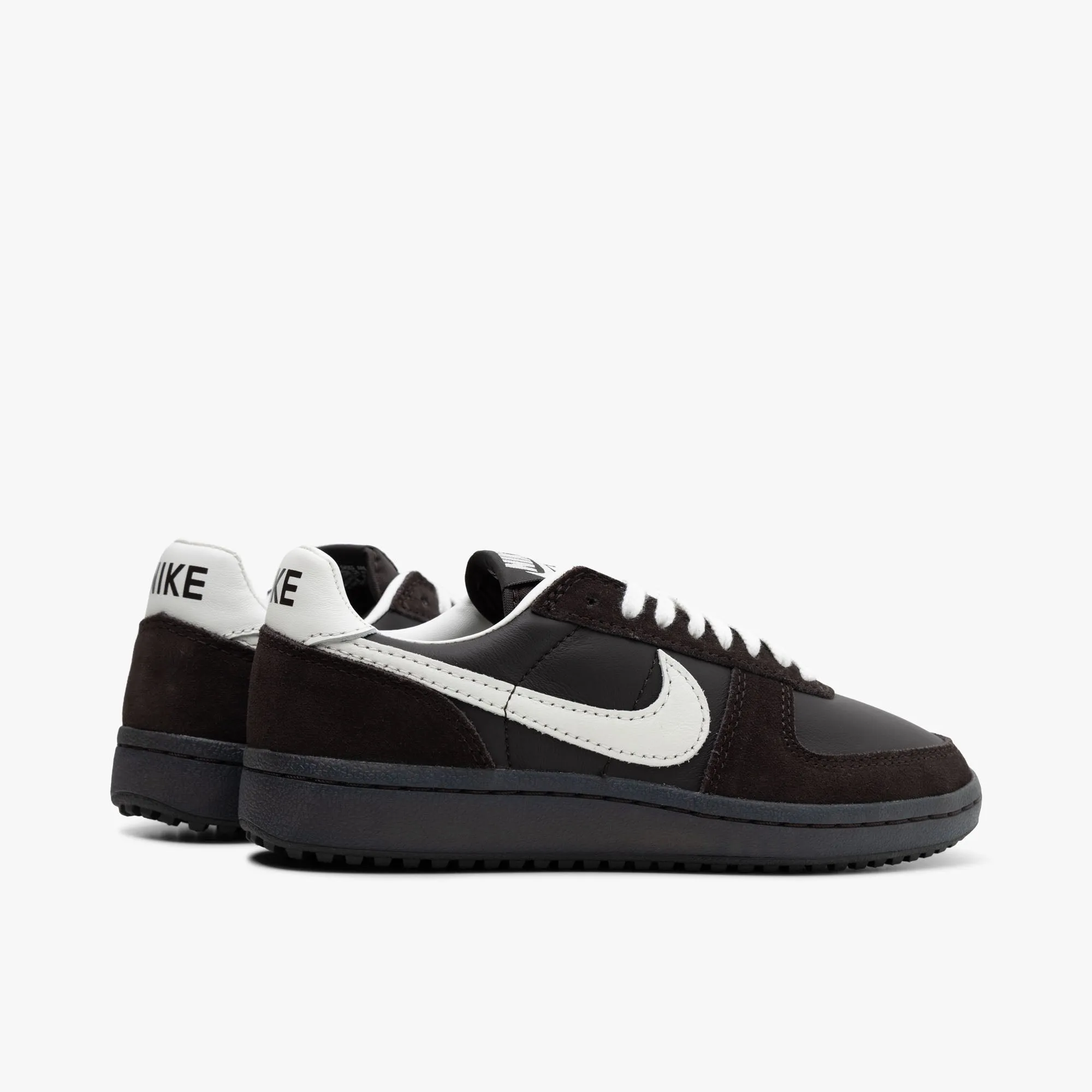 Nike Women's Field General 82 Samtbraun / Segeltuch