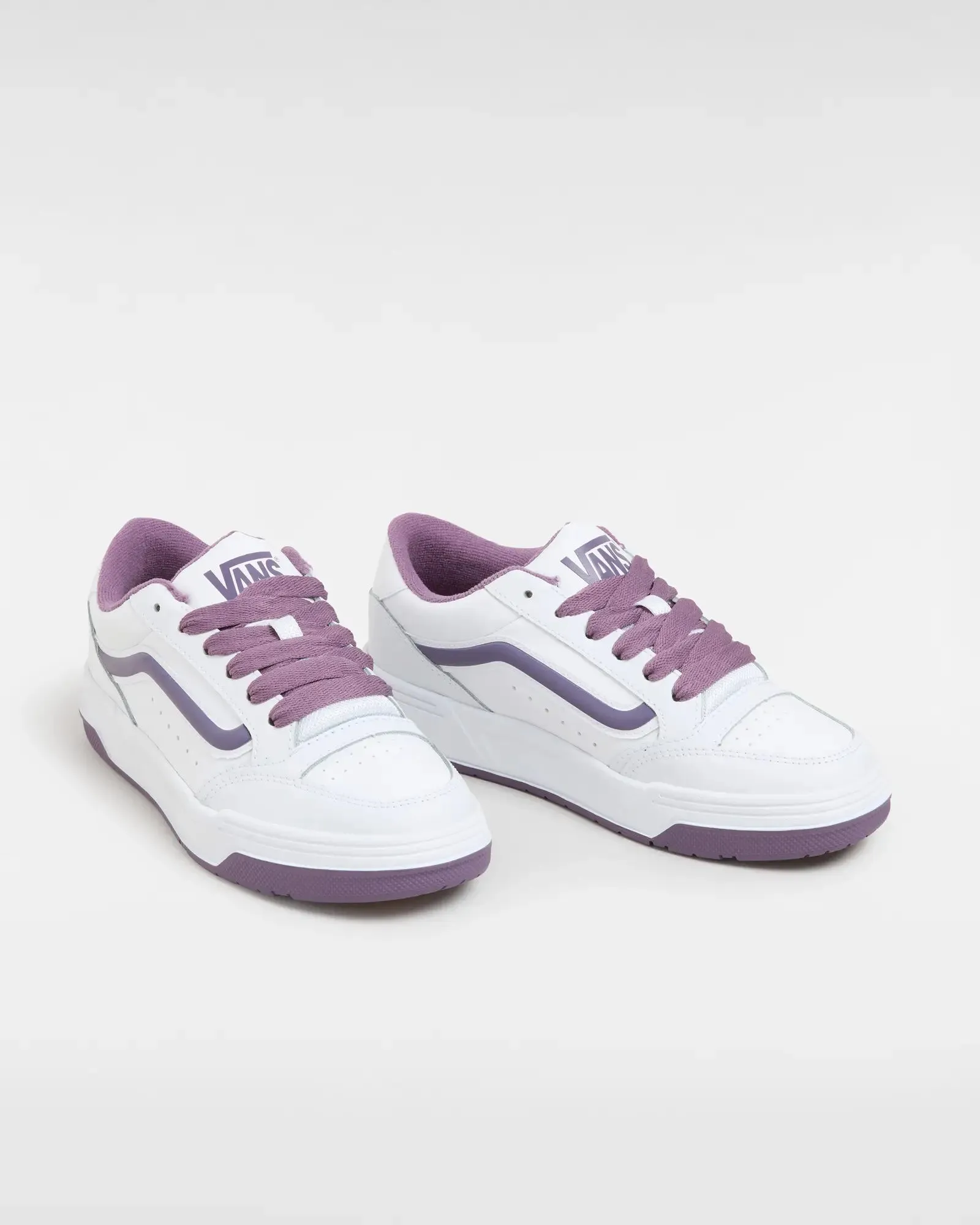 Vans Kleidung Hylane Schuhe in Knalligem Lila