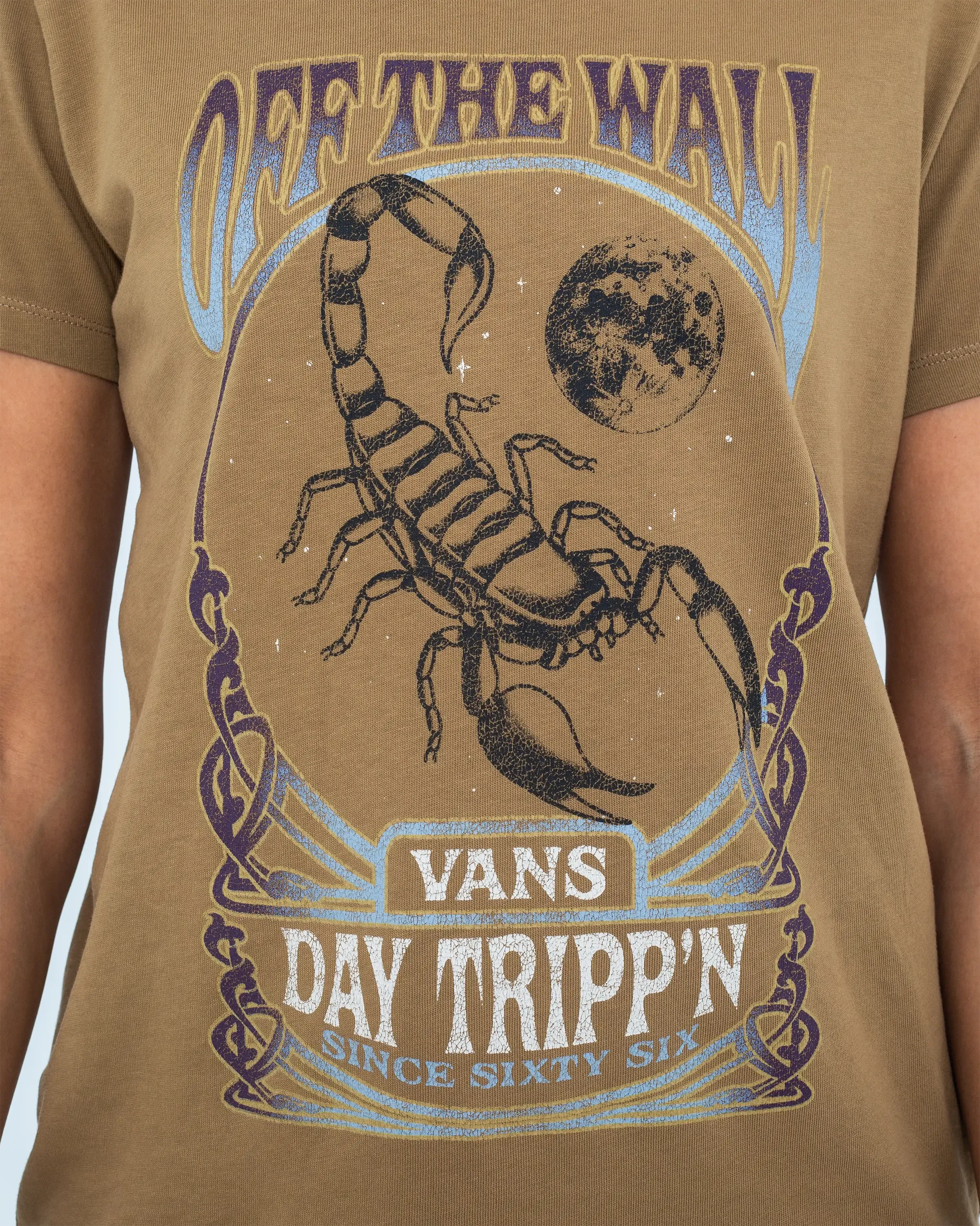 Vans Kleidung Skorpion Ausflug T-Shirt in Otter