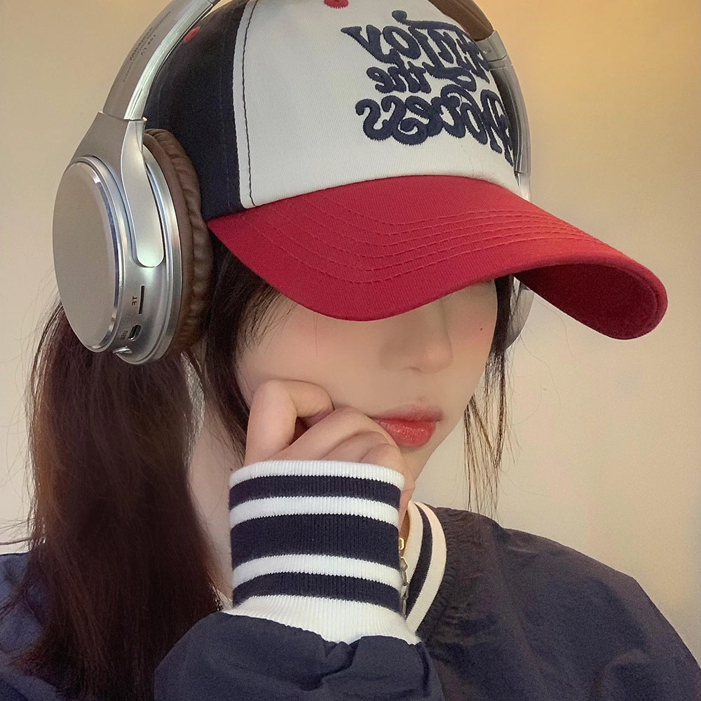Wholesale Letter Embroidery Contrast Color Versatile Face Revealing Small Baseball Cap