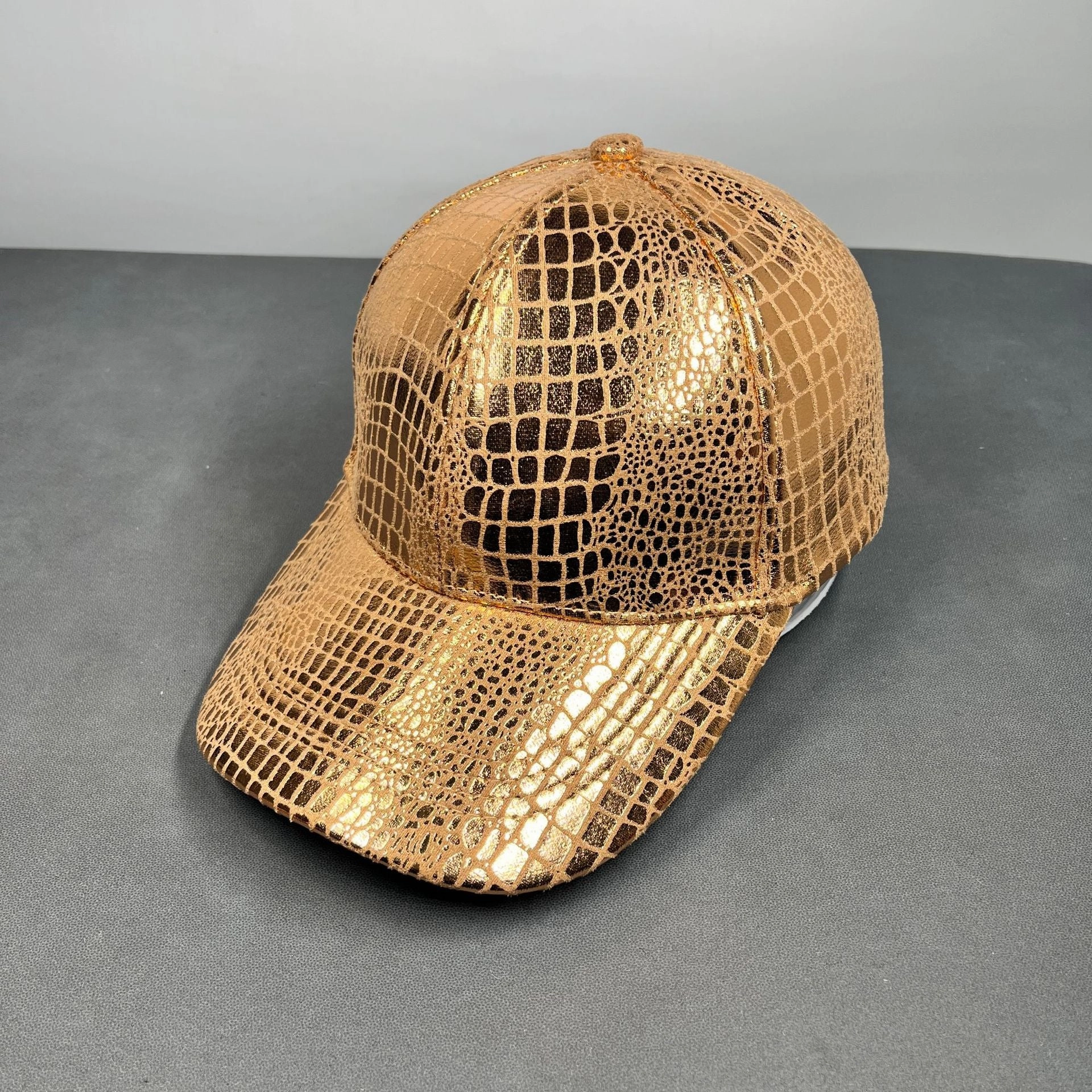 Wholesale Small Fragrance Style Versatile Temperament Cracked Baseball Cap
