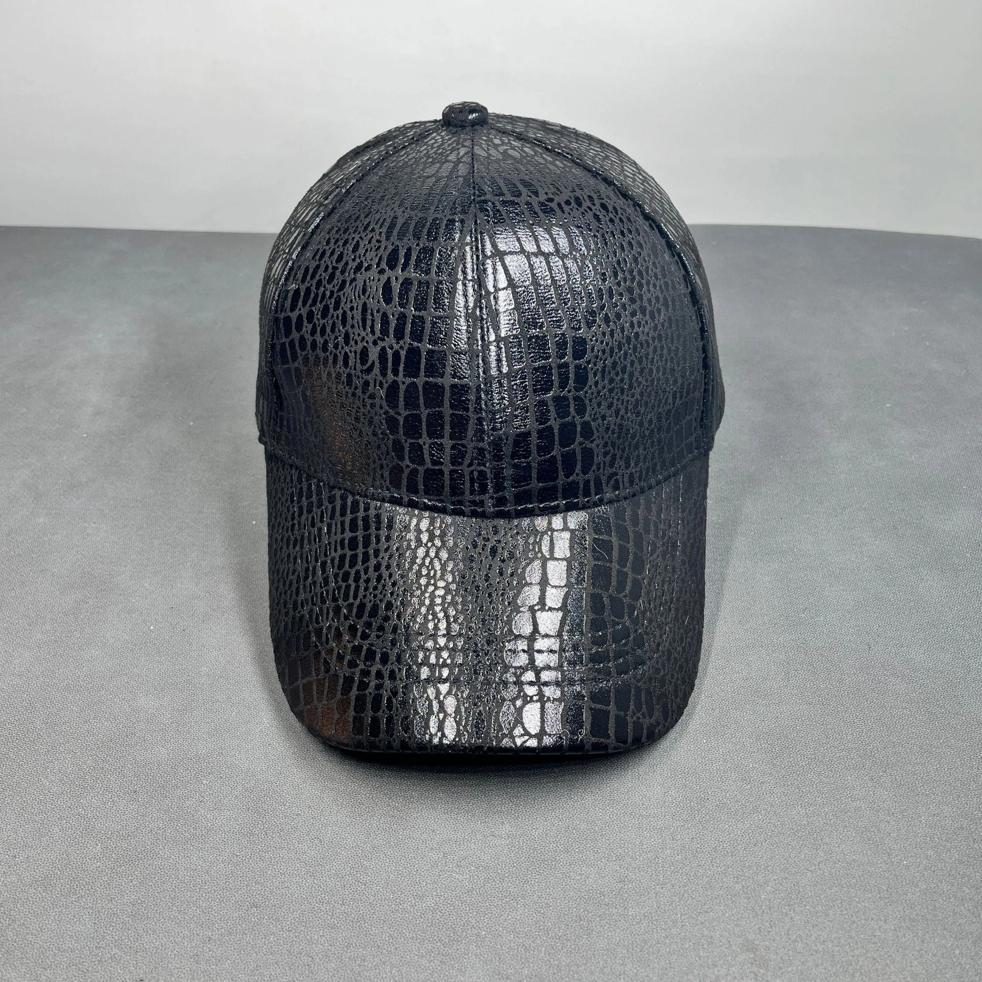 Wholesale Small Fragrance Style Versatile Temperament Cracked Baseball Cap