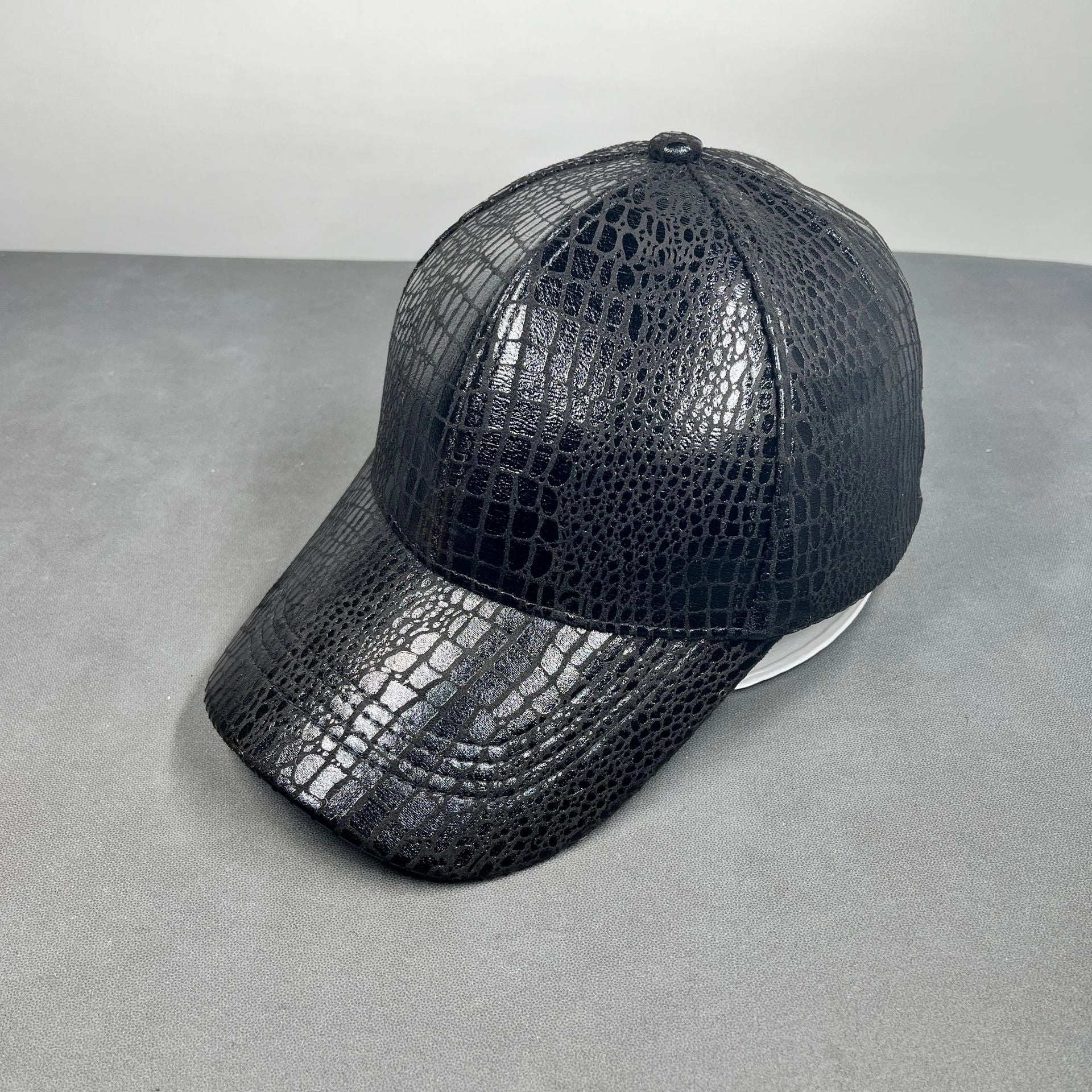 Wholesale Small Fragrance Style Versatile Temperament Cracked Baseball Cap