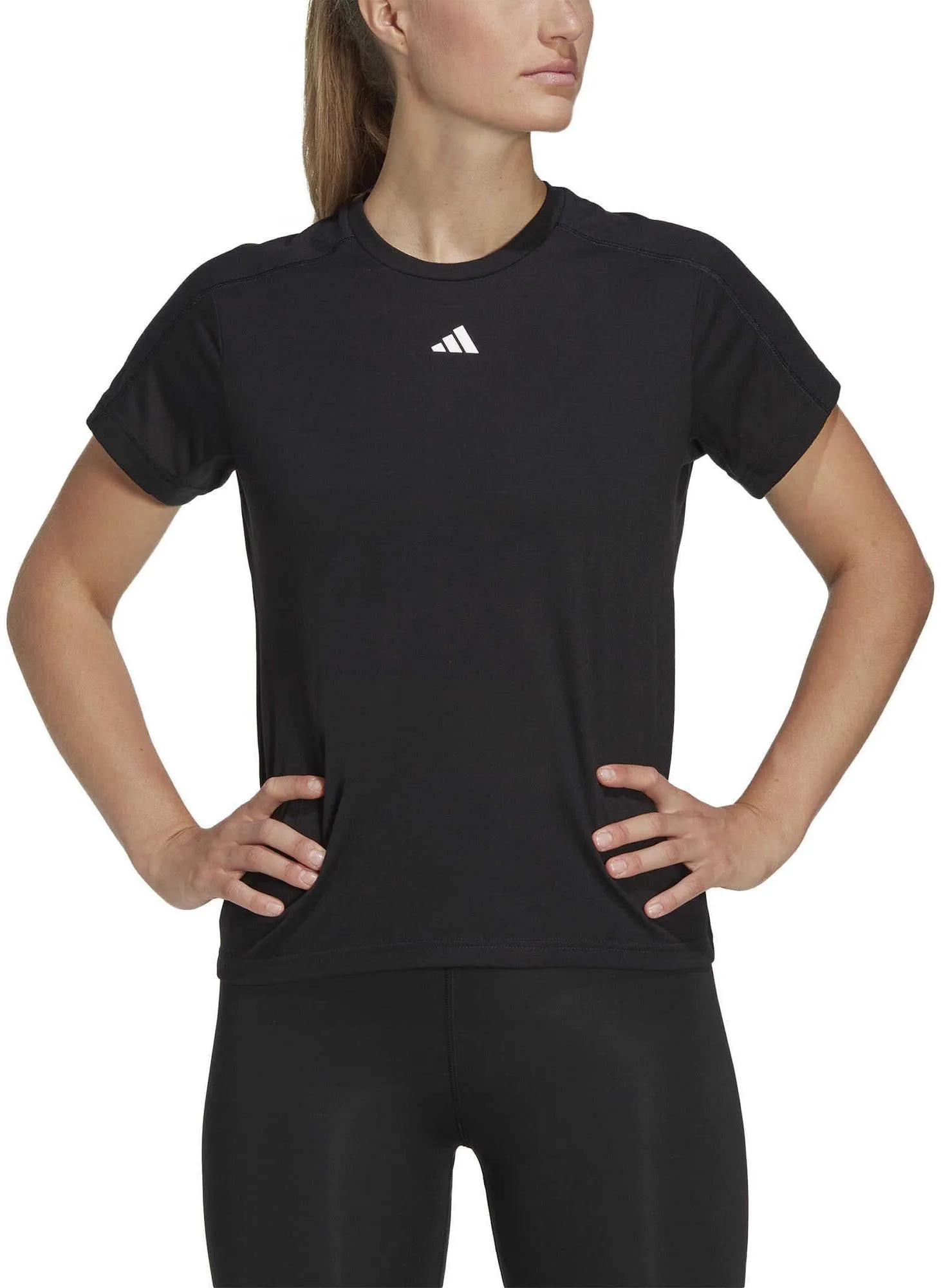 Frauen AEROREADY Train Essentials T-Shirt mit Rundhalsausschnitt und dezenter Branding