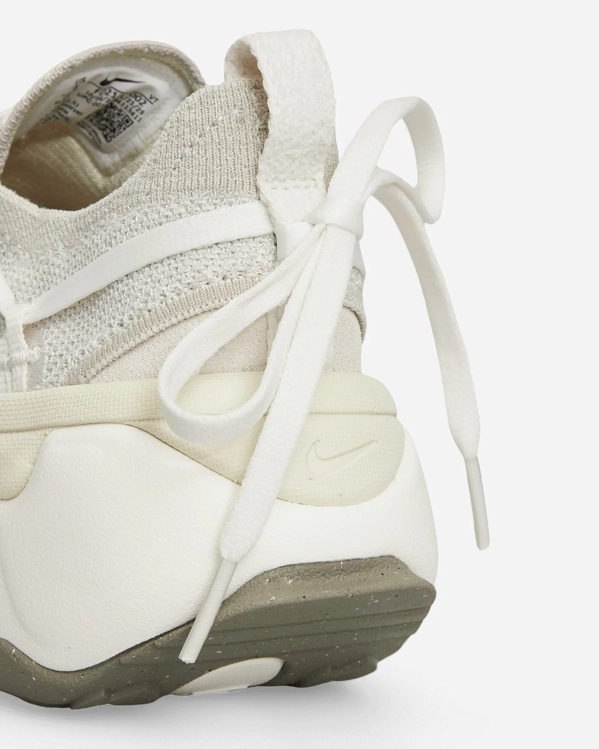 Damens Flyknit Bloom Sneakers in Hellbeige / Segeltuch