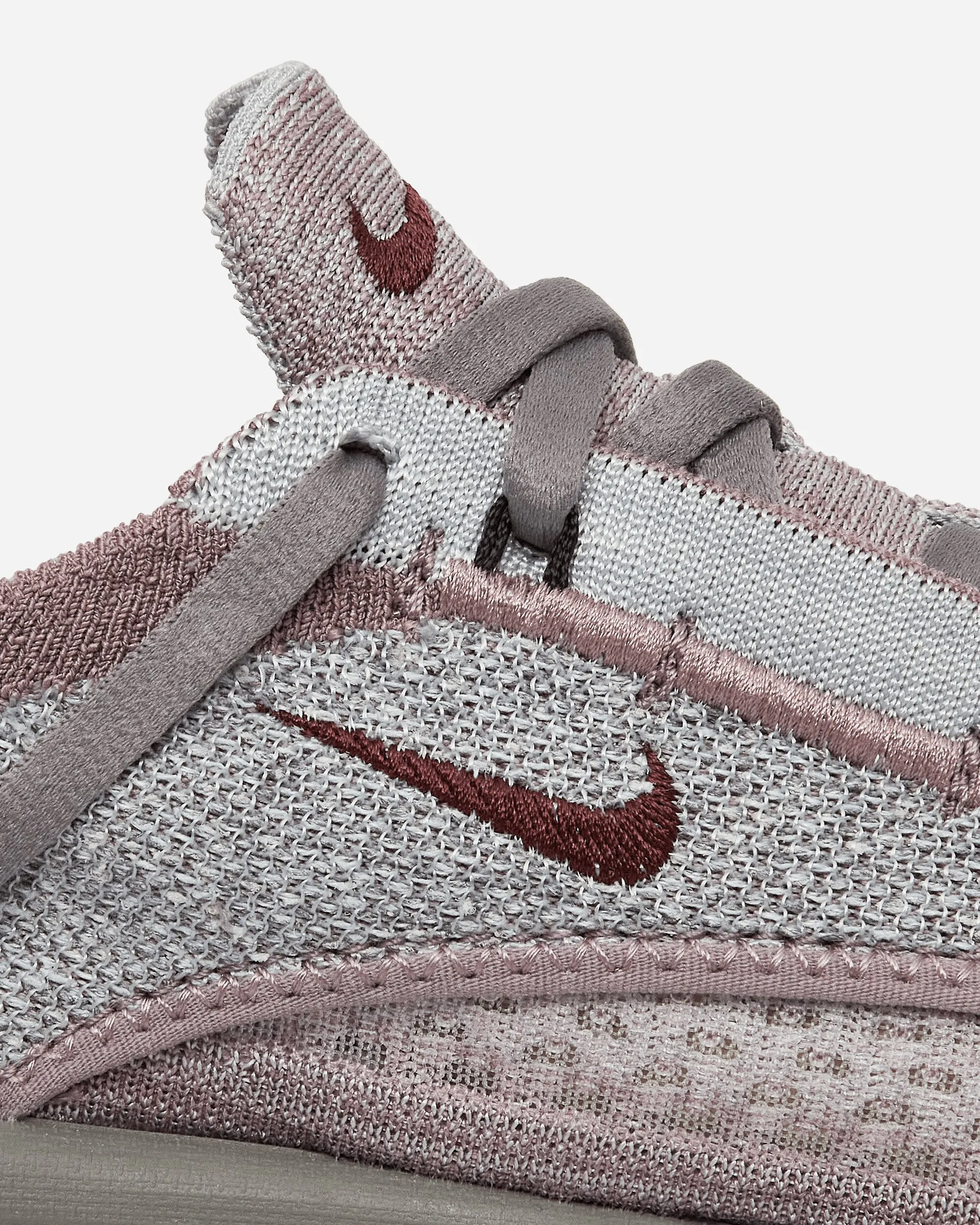 Damen Flyknit Bloom Sneakers in Taubengrau / Schwarz