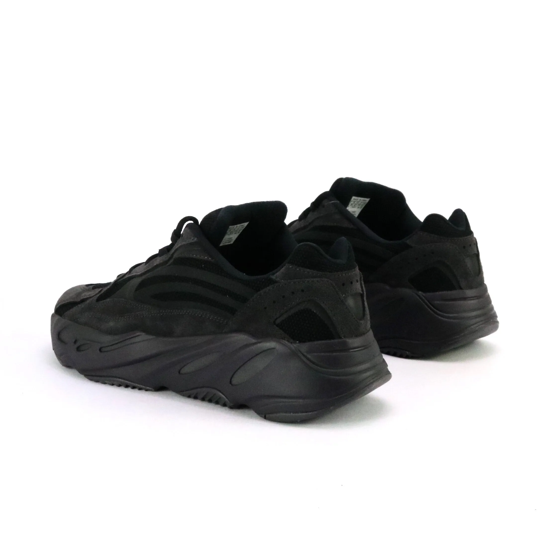 Yeezy Boost 700 V2 Vanta Black Adidas Sneaker